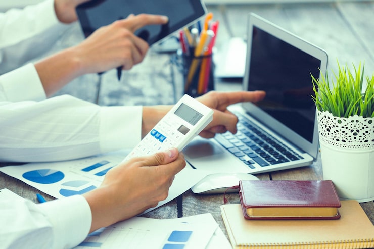 Accounts Receivable Management: How to Get Paid Faster and Protect Cash Flow